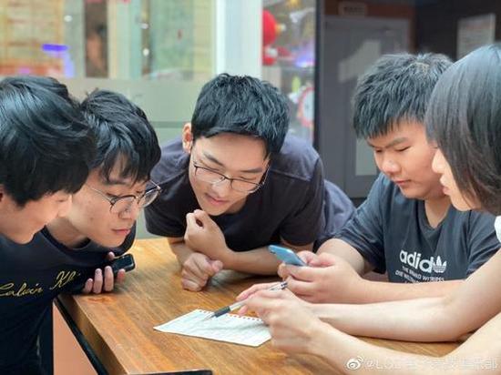 虎牙推出电竞IP智能机器人引领AI技术新潮流