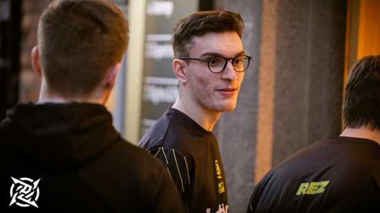 英雄联盟天使最佳出装选择指南